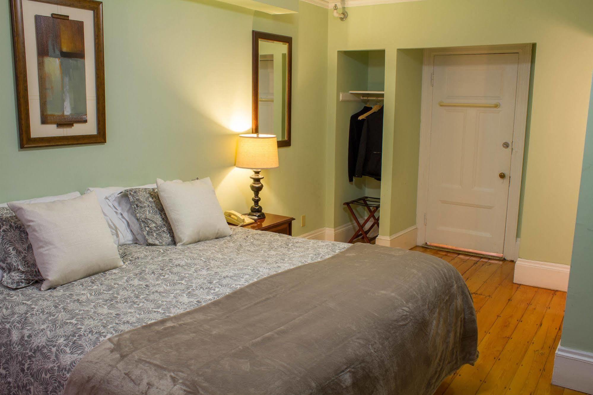 Beacon Inn 1750 Brookline Kültér fotó